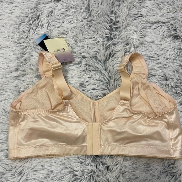 Bundle of two Trulife Mastectomy Bras Size 40C NWT - Picture 4 of 9